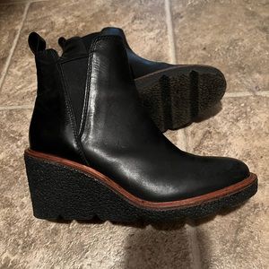 Clarks Clarkford Wedge Booties